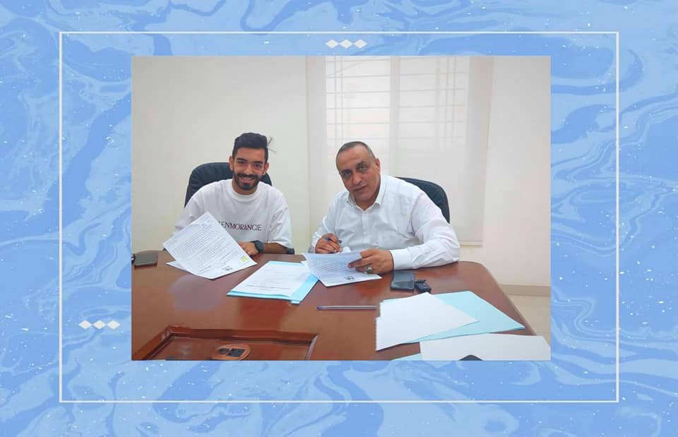 حسين عارف يجدد عقد الولاء للقلعة الزرقاء