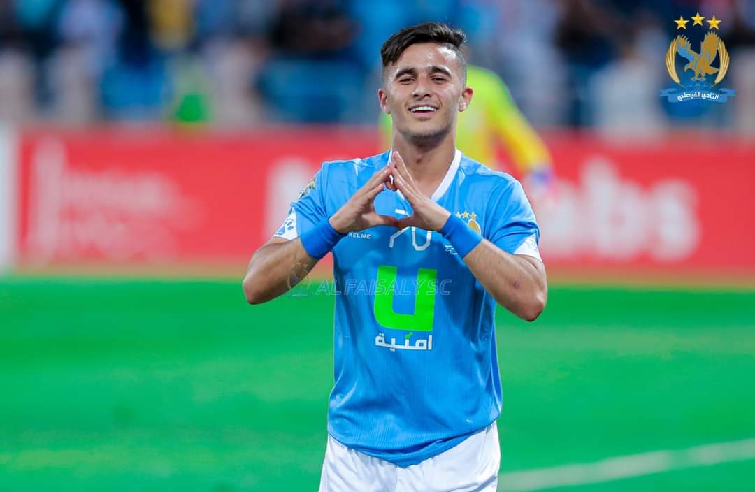 الشناينة يعد الجماهير بالدوري