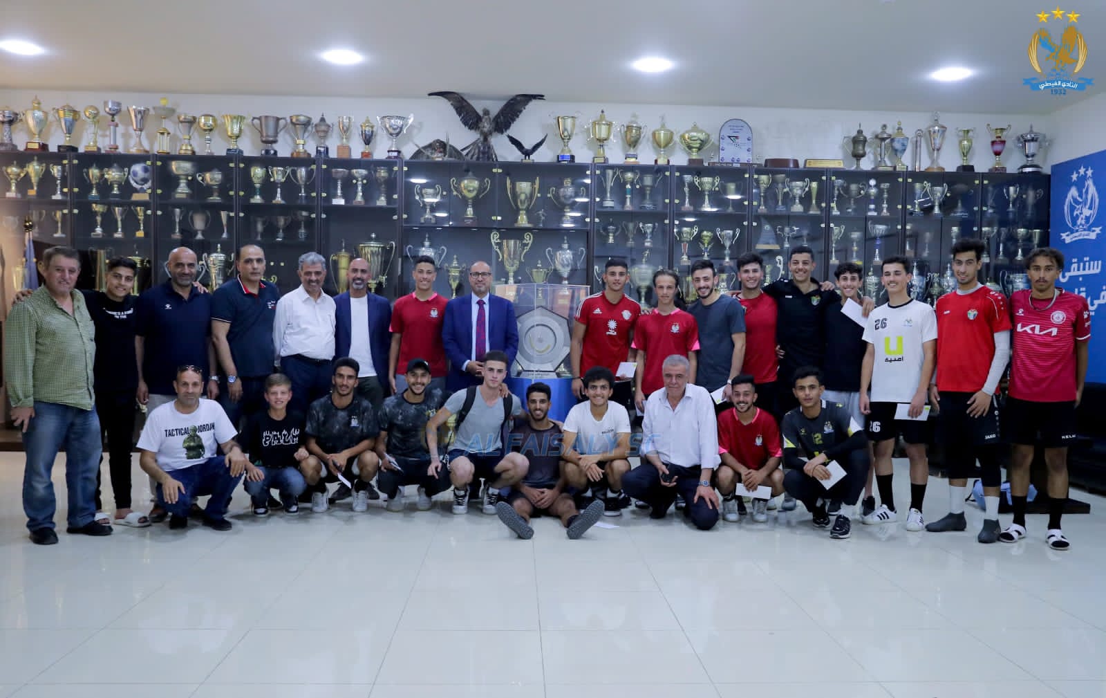 الفيصلي يكرم أبناءه الناجحين