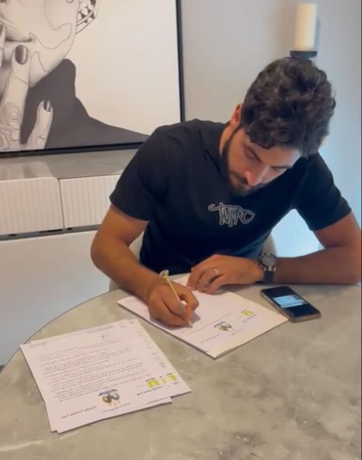 الفيصلي يتعاقد مع اللاعب التونسي رفيق الكامرجي