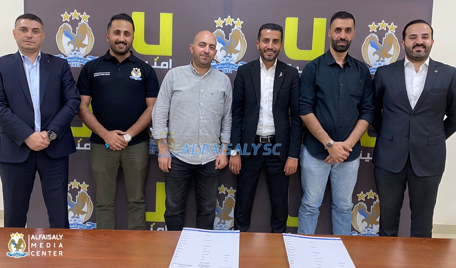 المركز الإعلامي يُبرم أولى إتفاقيات الدعاية والإعلان