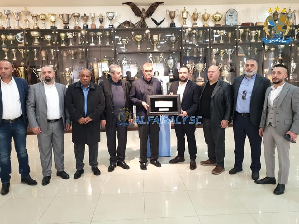 زعيم الفدائي في ضيافة زعيم الأردن